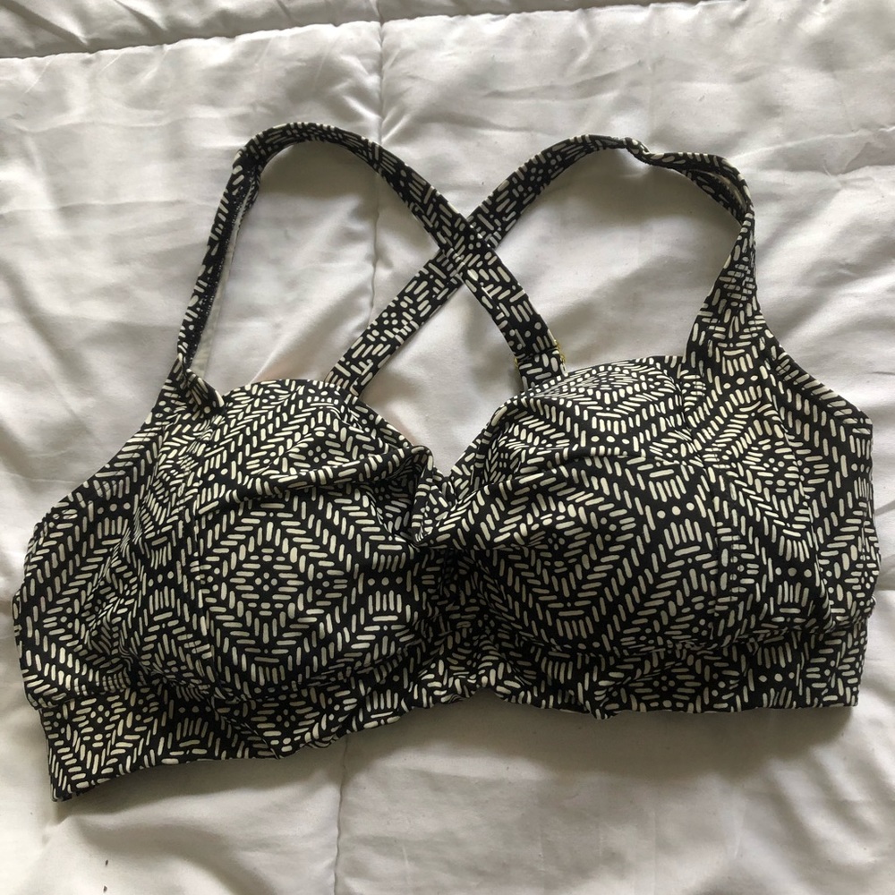 Black and white bikini top